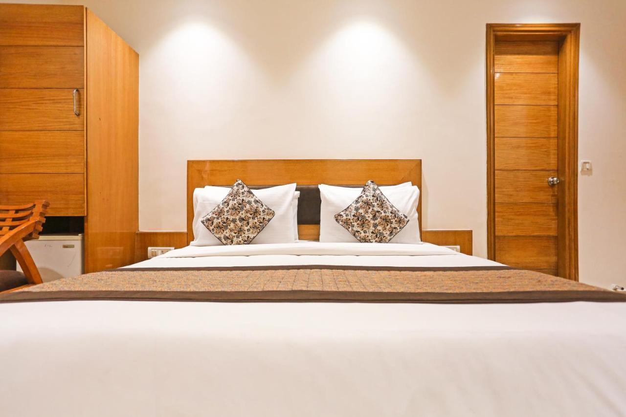 Hotel Fortuner Delhi  Esterno foto